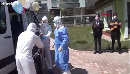 101 yaşındaki kişi, koronavirüsü yenip alkışlarla taburcu oldu
