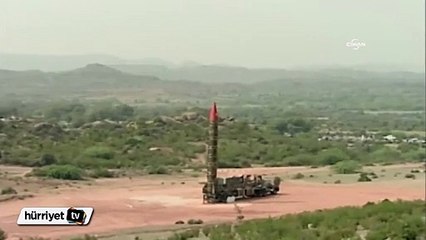 Pakistan’dan 1300 kilometre menzile sahip füze denemesi