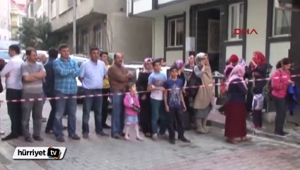 Vinç, göçük nedeniyle 15 metrelik inşaat alanına uçtu