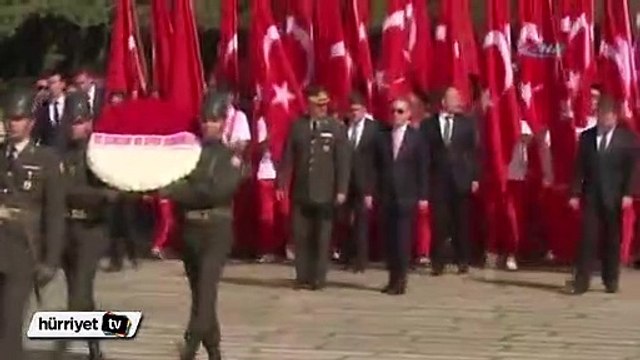 19 Mayıs Gençlik Bayramı için ilk tören Anıtkabir’de düzenlendi
