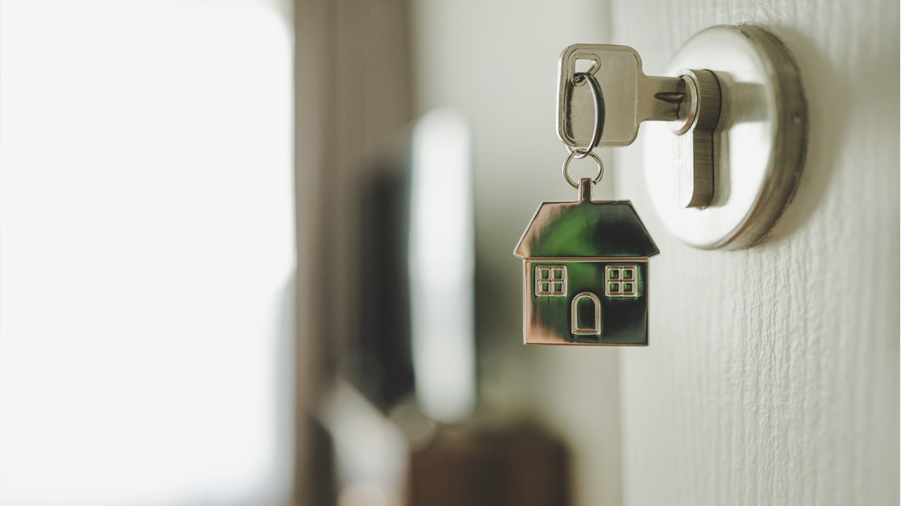 Depuis un an, leurs locataires refusent de payer leur loyer et de partir