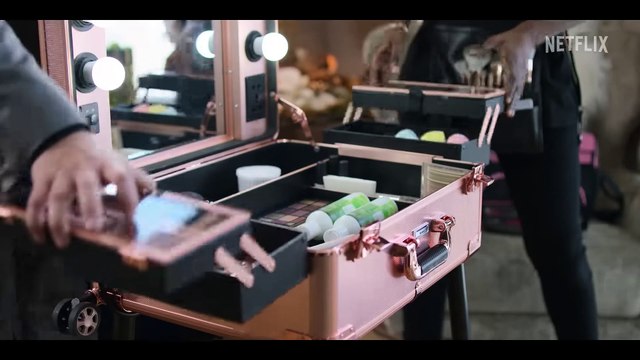 Falling For Christmas Lindsay Lohan Official Trailer Netflix