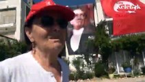 Fatma Girik'ten Atatürk posteri ve Türk bayraklı 23 Nisan kutlaması
