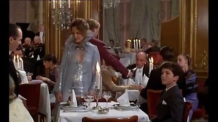 La Passante du Sans-Souci Bande-annonce (EN)