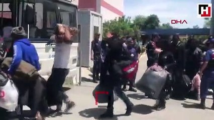 Kamyon kasasında 35 kaçak göçmen yakalandı