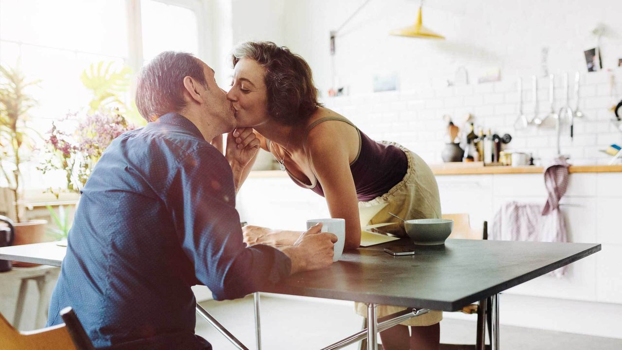 So überraschst du ihn richtig: Die 20 schönsten Liebesbeweise für Männer