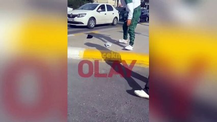 Taksici elinde bıçakla trafikte terör estirdi