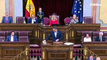 Los diputados de Vox llegan tarde al Congreso para protestar por el retraso de Sánchez en el desfile del 12-O