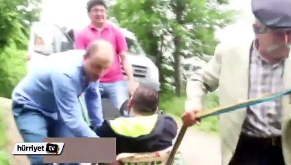 Babanın 35 santimetrelik yol mücadelesi