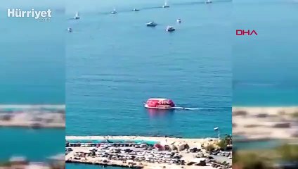 Meis Adası karşısında, teknelerle 30 Ağustos kutlaması