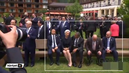 Obama’yı bekledi ama bir türlü dikkatini çekmeyi başaramadı