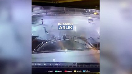 Yola dökülen yağı görmeyen motosikletli gençler deniz uçtu