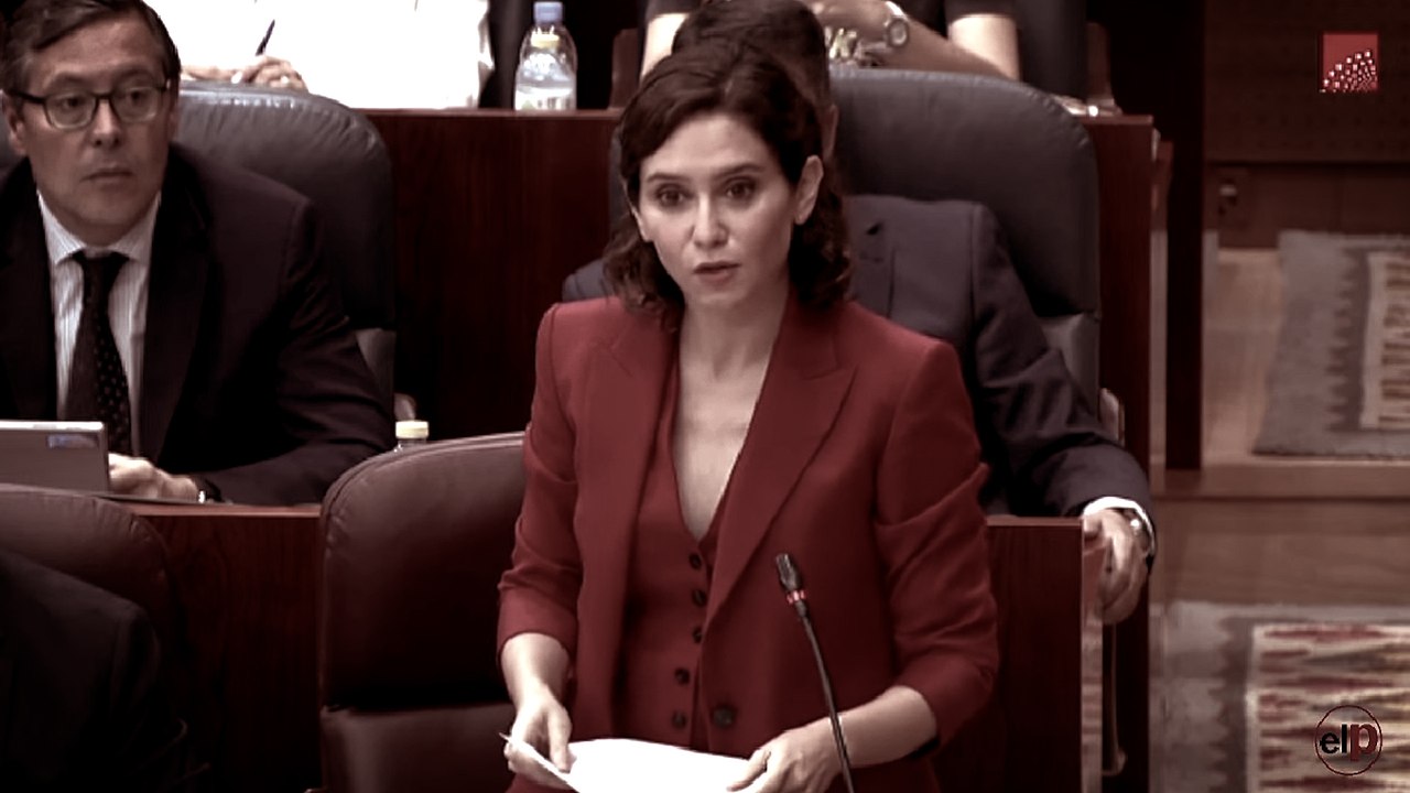 Ayuso traspasa todas las líneas y compara a Sánchez con Franco por la Ley de Memoria Democrática