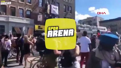 ABD'deki protestolarda dikkat çeken Beşiktaş yazısı