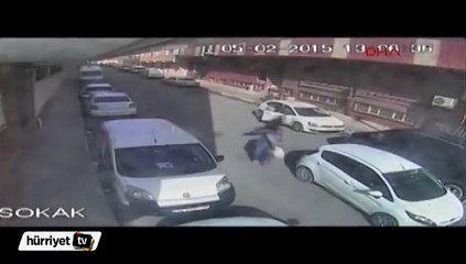 960 bin liralık silahlı gasp kamerada