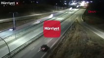 ABD'de tek motorlu uçak otoyola acil iniş yaptı