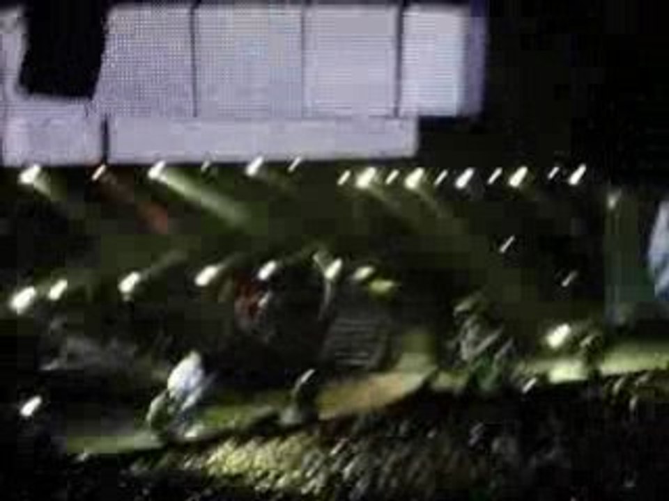 Tokio Hotel  Bercy 9mars-rideau tombe-ich brech aus