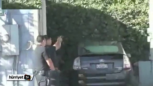 Evine hırsız giren kadın kendini yarı çıplak çatıya attı