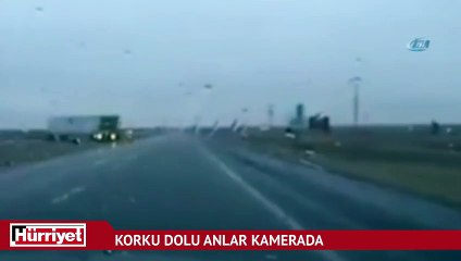 Kontrolden çıkan tır karşı şeride geçti