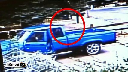 Kamyonetin içinde diri diri yanmaktan komuşusu kurtardı