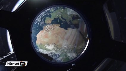 Babası uzaydan görsün diye çöle mesaj yazdı