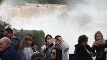 Cataratas del Iguazú registran caudal 10 veces mayor al habitual