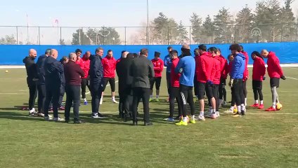 Zor bir mücadele içerisine giriyoruz