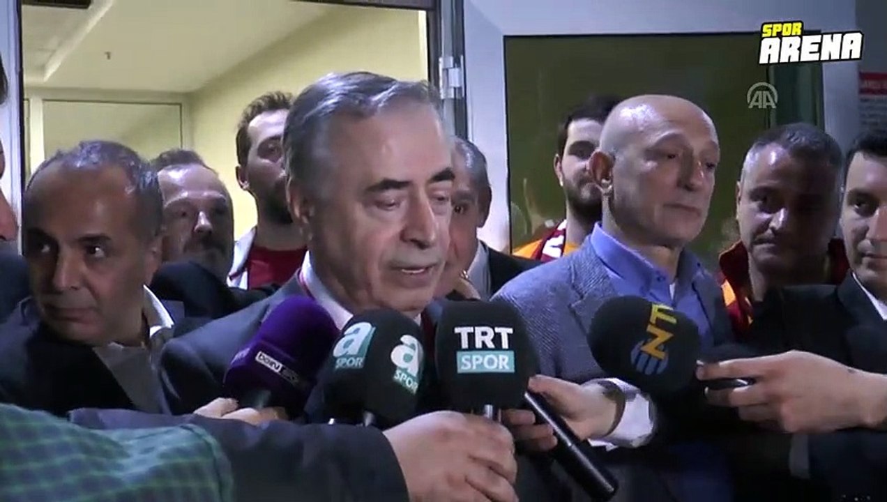 Hayatımda ilk kez soyunma odasına gittim