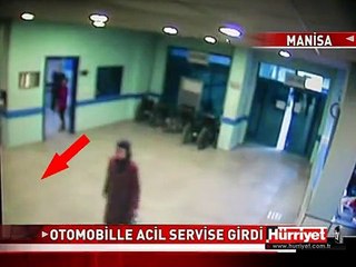 DOKTORLARA SİNİRLENİP OTOMOBİLLE ACİL SERVİSE GİRDİ
