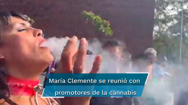 En inmediaciones de San Lázaro, diputada trans se fuma un churro de marihuana