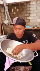 Hiburan Video Pendek makan besar