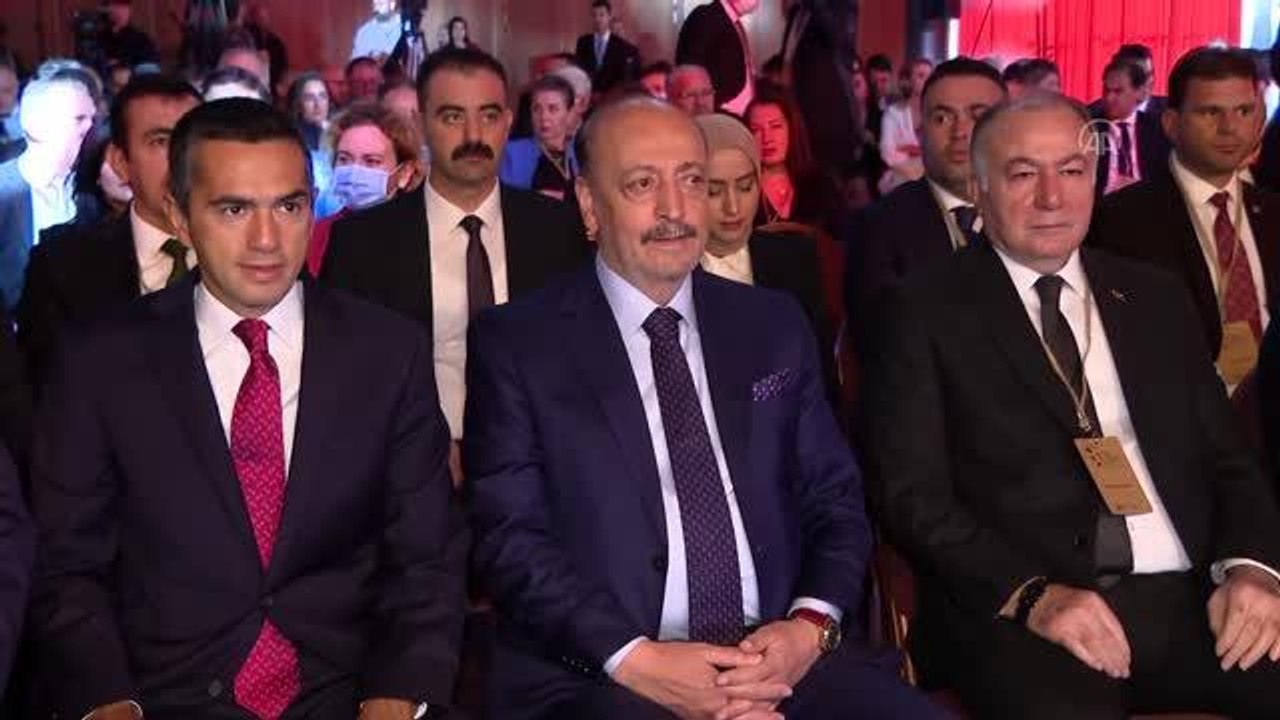 Bakan Bilgin: "Asgari Ücret Tespit Komisyonu aralık ayında yeniden toplanacak, enflasyonun emekçiler üzerindeki tahribatını ortadan kaldıracak bir...