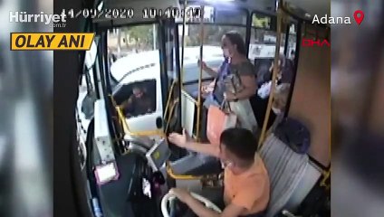 Yanlış park uyarısı yapan otobüs şoförüne darp anı kamerada!