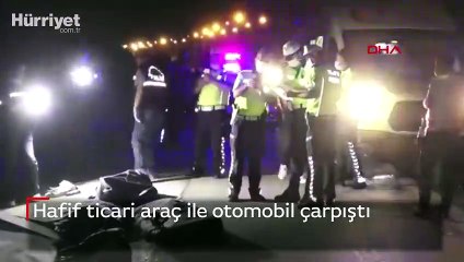 Descargar video: Hafif ticari araç ile otomobil çarpıştı