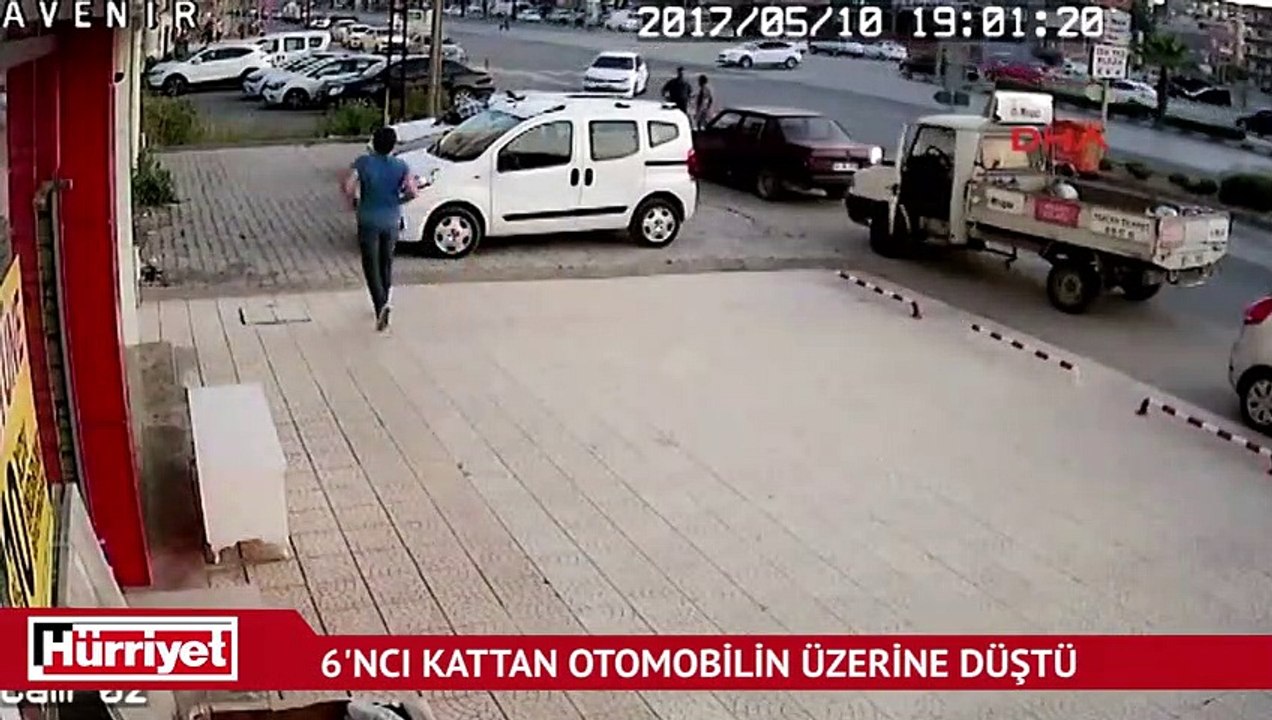 6'ncı kattan otomobilin üzerine düşüp ağır yaralandı