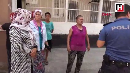 Kadınlar, 80 yaşındaki taciz zanlısını yakalayıp, polise teslim etti