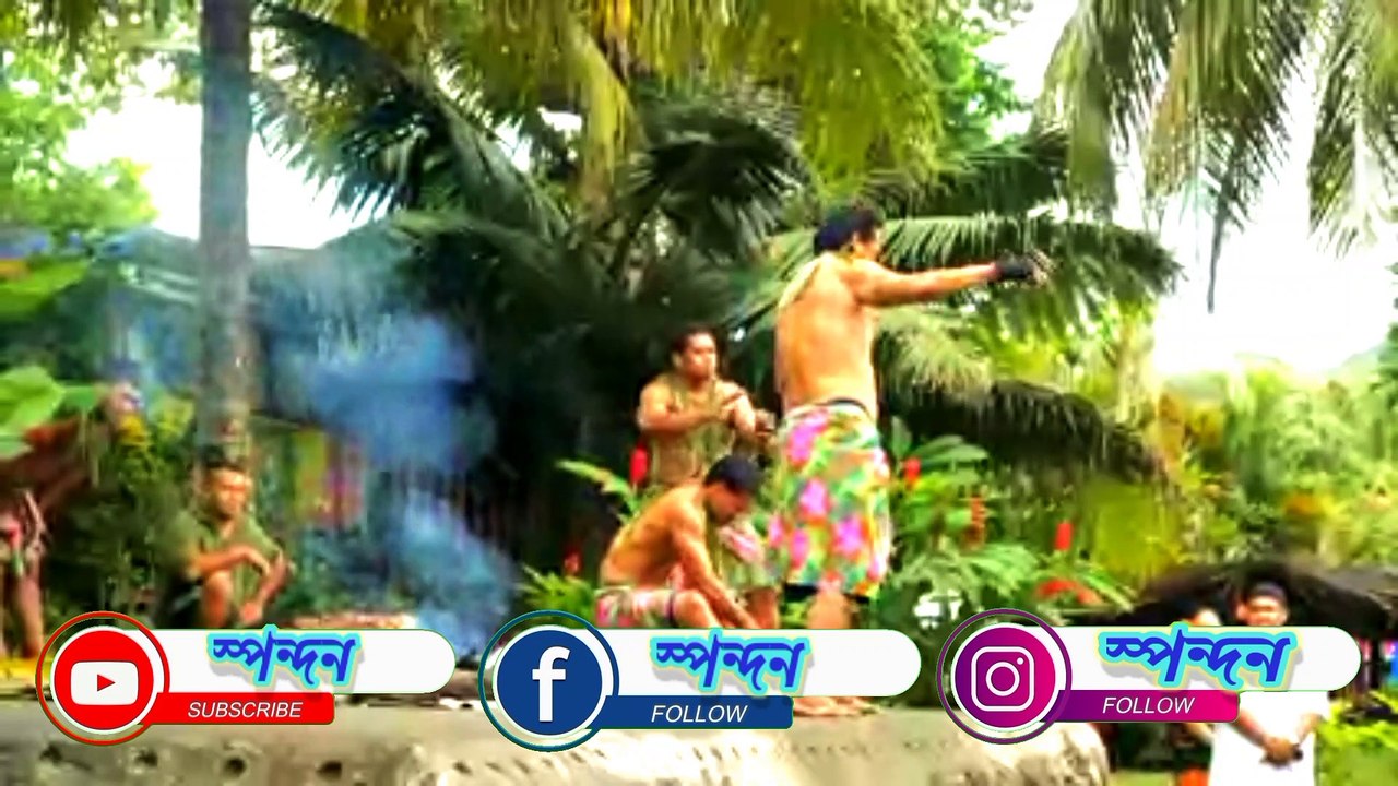 এখানকার পুরুষরা প্রত্যেকে বডিবিল্ডার, নারকেল ছাড়াতে এদের দাঁতই যথেষ্ট।