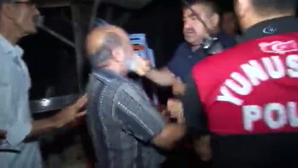 Yeğenine sinirlendi, kapıları kilitleyip evini ateşe verdi