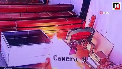 Boşanma aşamasındaki kocasının iş yerini yaktı