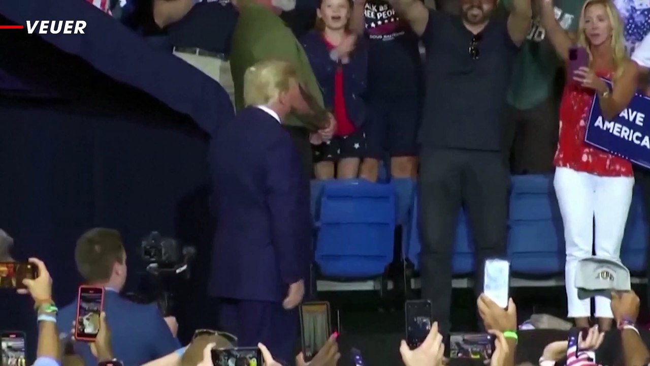 Security Cameras Caught Trump Staffer Moving Boxes at Mar-a-Lago, Report