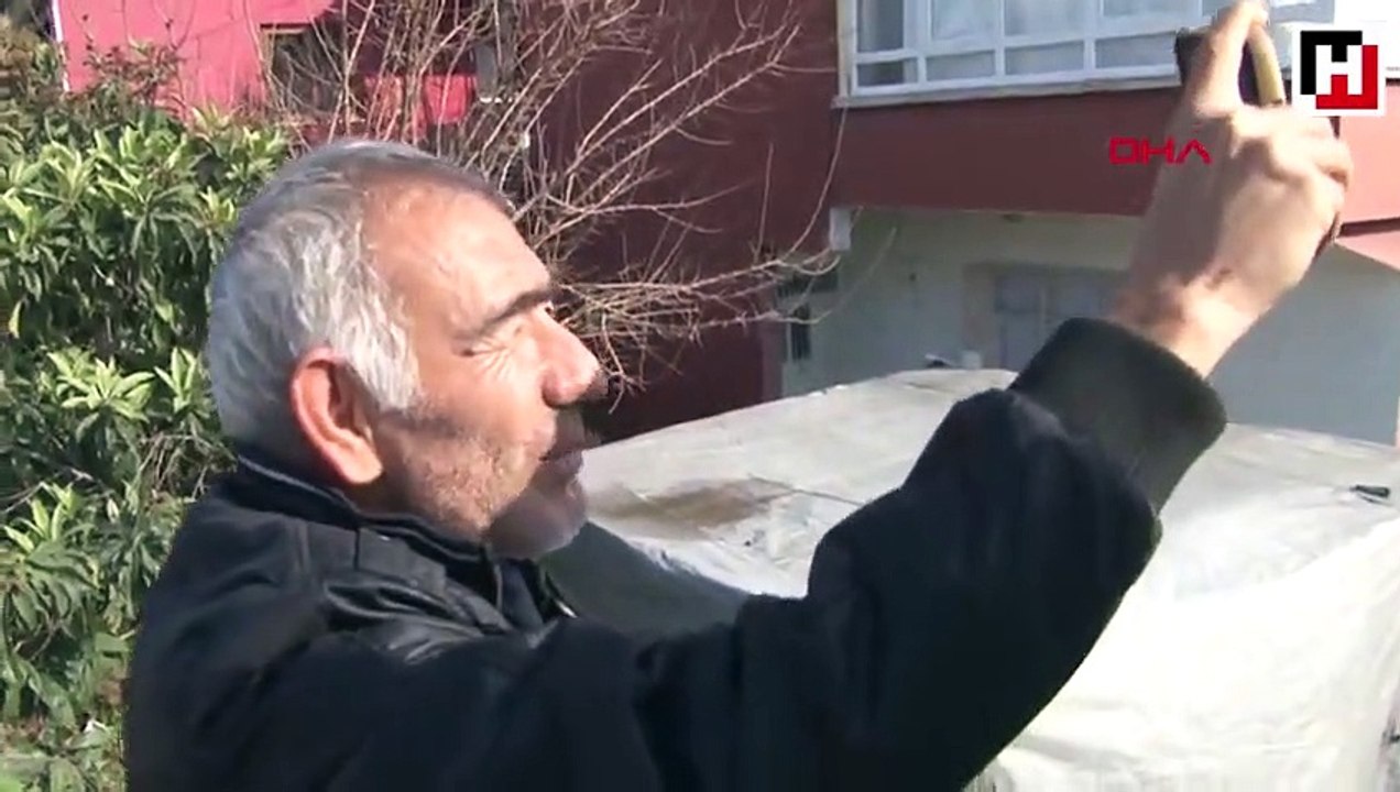 Eski sevgilisiyle barışmak için çatıya çıktı, meraklılar canlı yayın yaptı