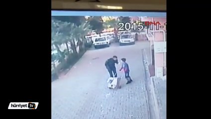 İşitme engelli çocuğun parasını ve satacağı sütü gasp etti