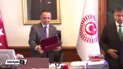İsmet Yılmaz, Meclis Başkanlığı adaylık dilekçesini bizzat verdi