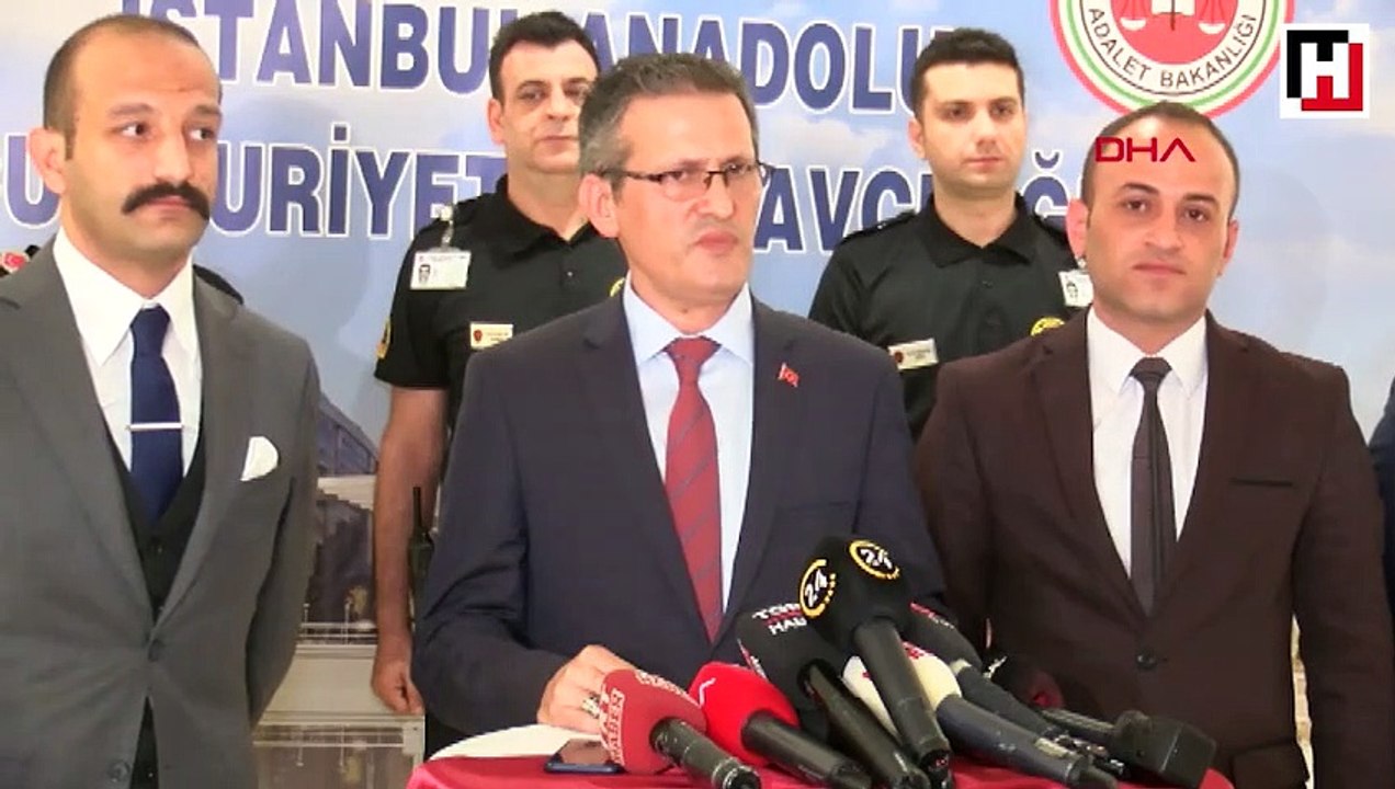 Adliyeye samuray kılıcıyla girmeye çalışmışlar