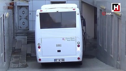 Jandarma ekipleri gözaltına alınanların görüntülenmesine engel oldu