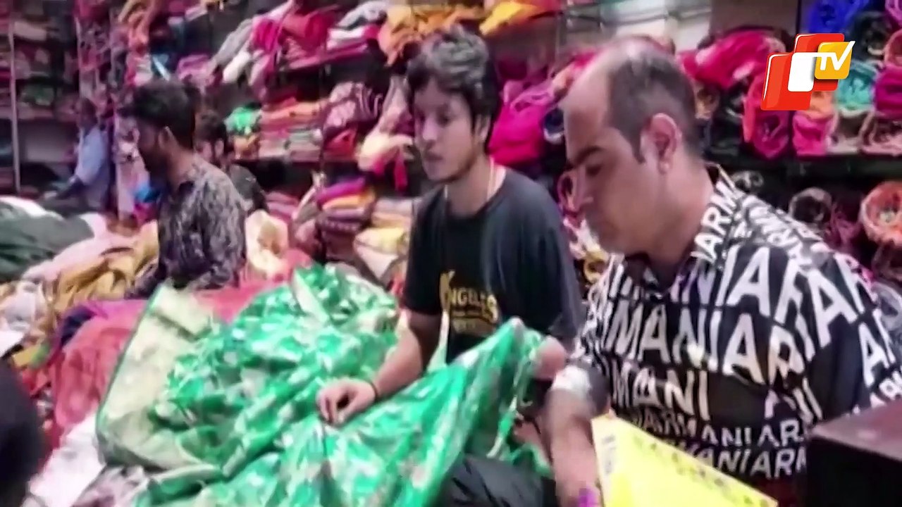 How Women Are Preparing For Karva Chauth In Mathura