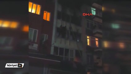 Fatih'teki yangında yaşanan panik anı kamerada