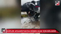 Ekipler Afganistan'da düşen uçak için bölgede