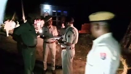 पत्नियां कर रही चांद के दीदार का इंतजार...अचानक फायरिंग और पिता व दो पुत्रों की मौत