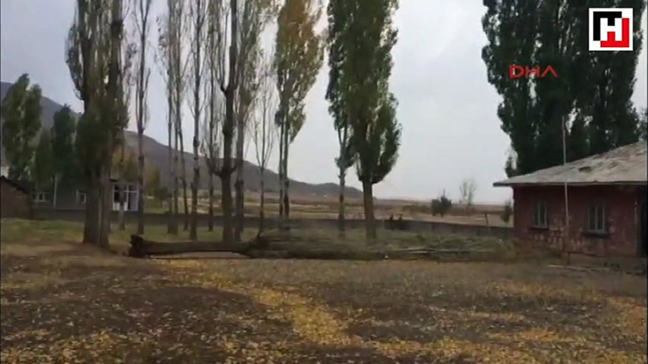 Okul bahçesinde ağaç devrildi 1 öğrenci öldü, 3 öğrenci ile 1 öğretmen yaralandı